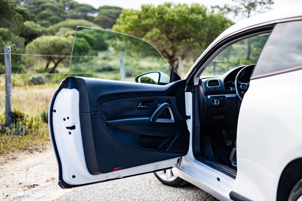 VW Scirocco 2.0 TDI Sport - 12