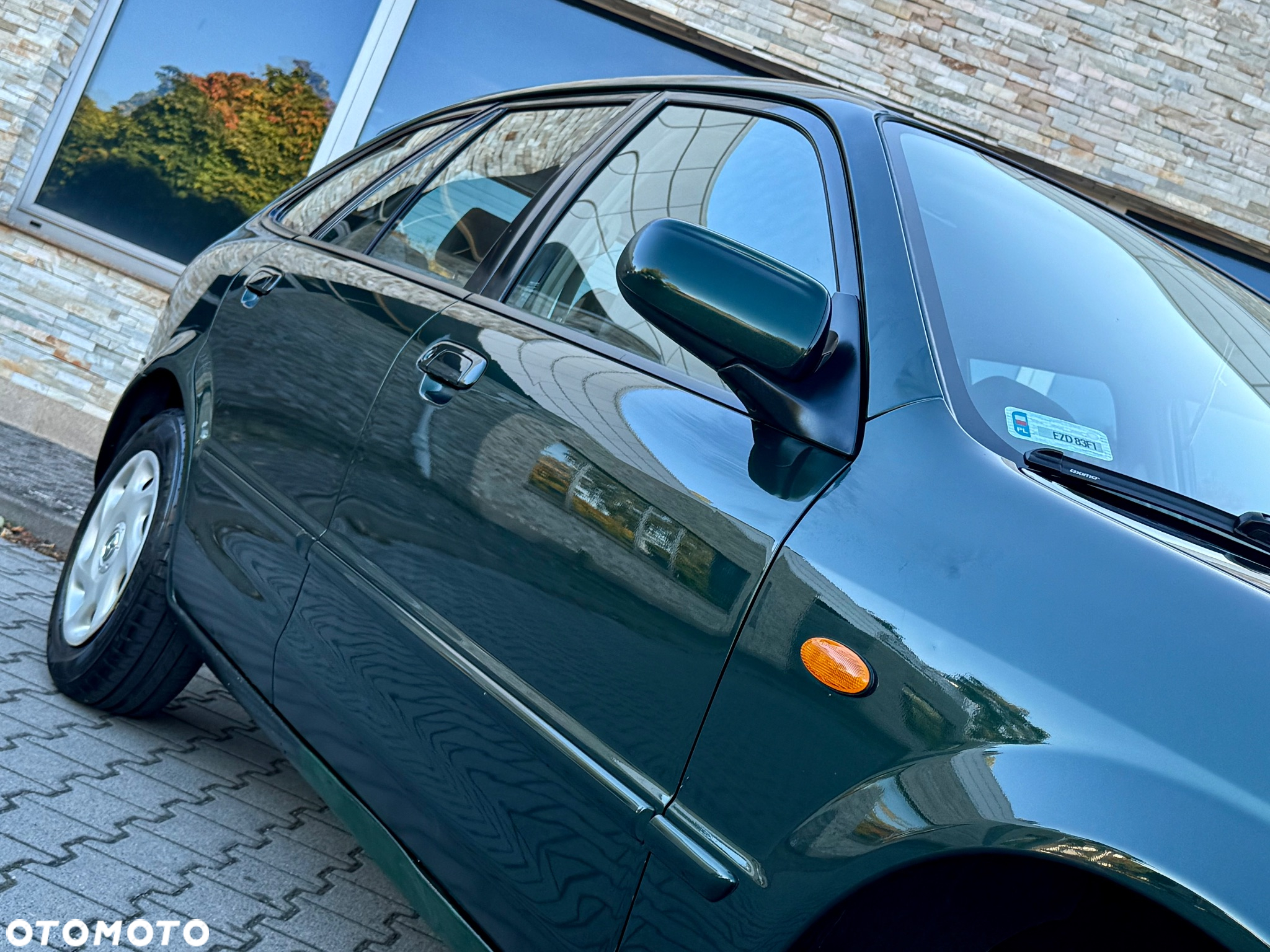 Mazda 323F 1.6 Exclusive - 40