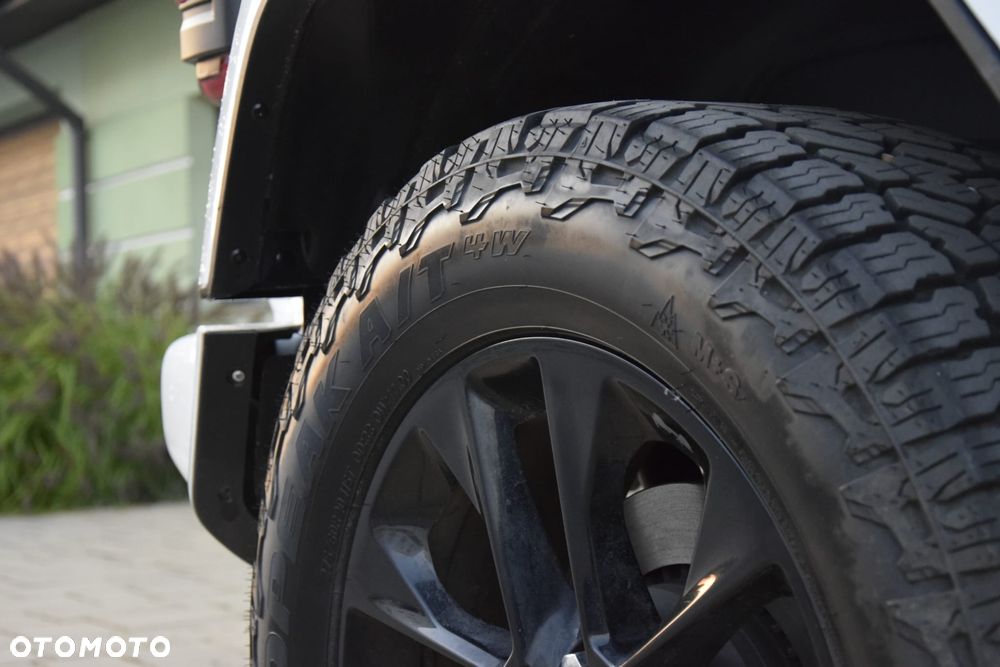 Jeep Wrangler - 32