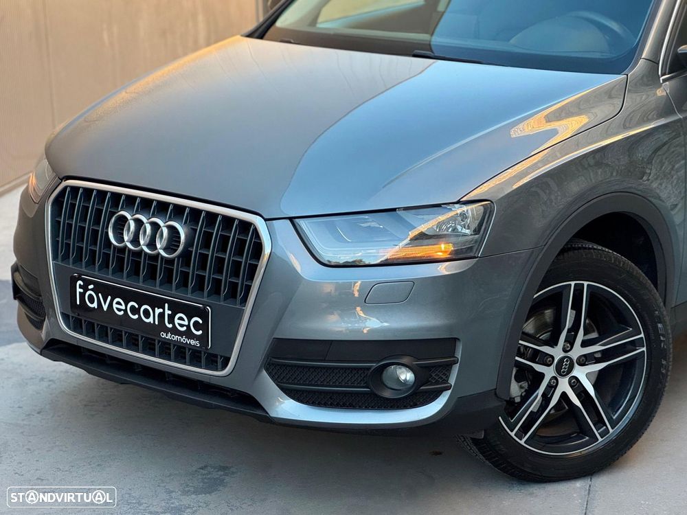 Audi Q3 2.0 TDi Business Line - 45