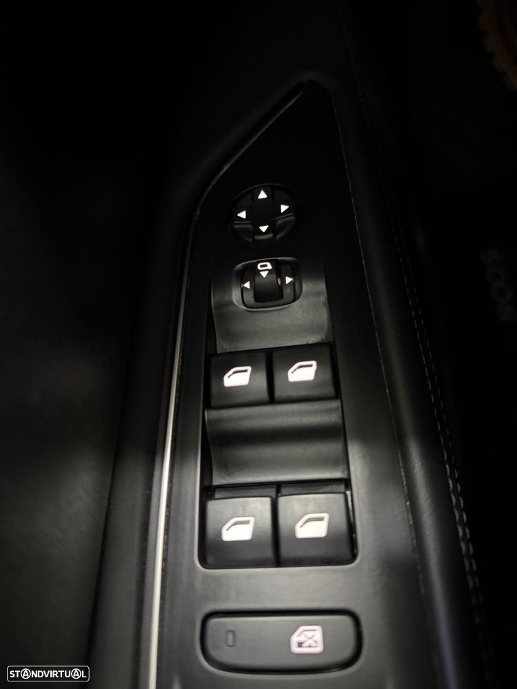 Peugeot 5008 1.5 BlueHDi Allure EAT8 - 22