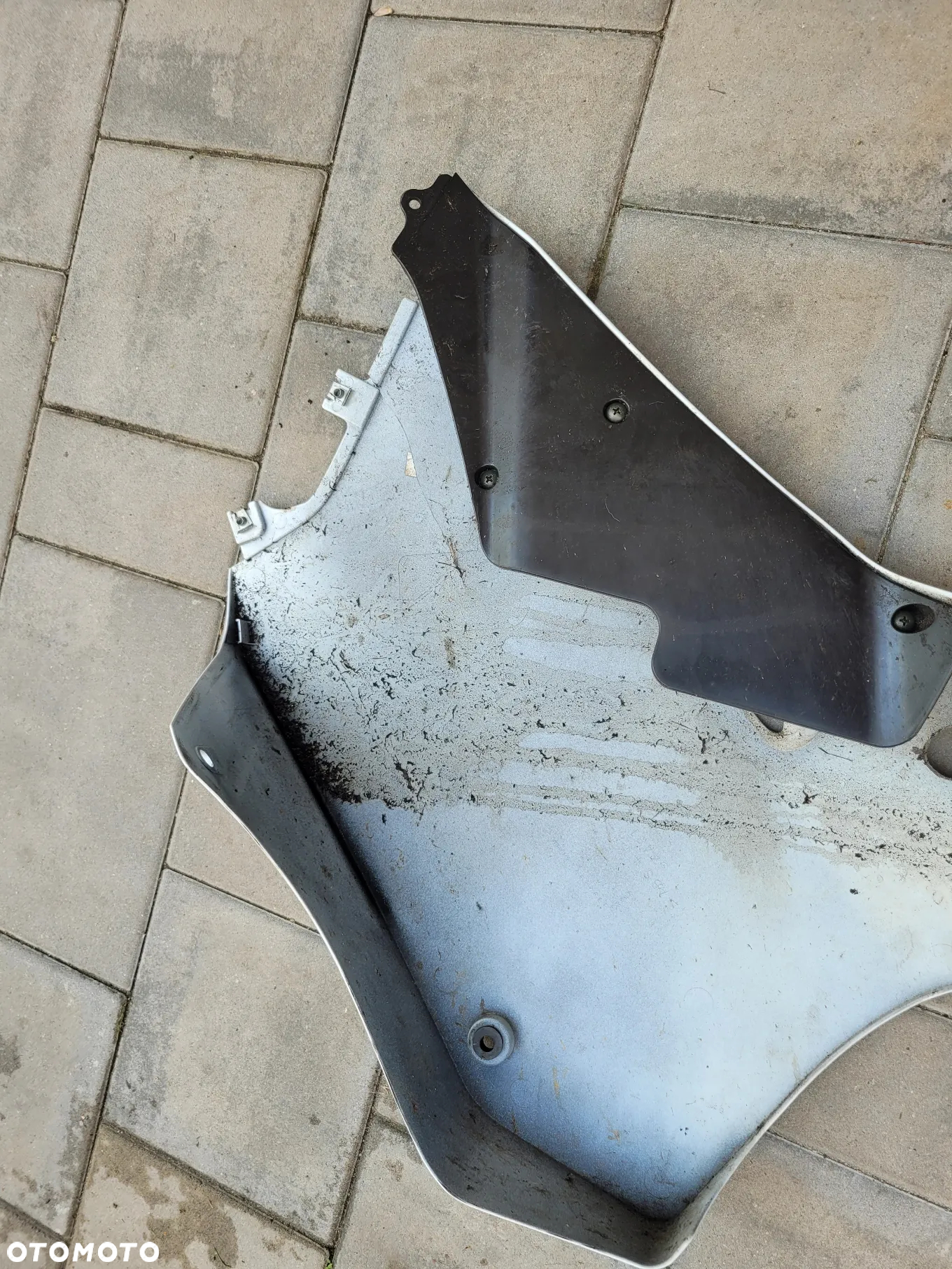 Owiewka, osłona lewa, bok, boczek lewy Suzuki GS 500F 2007r. - 14