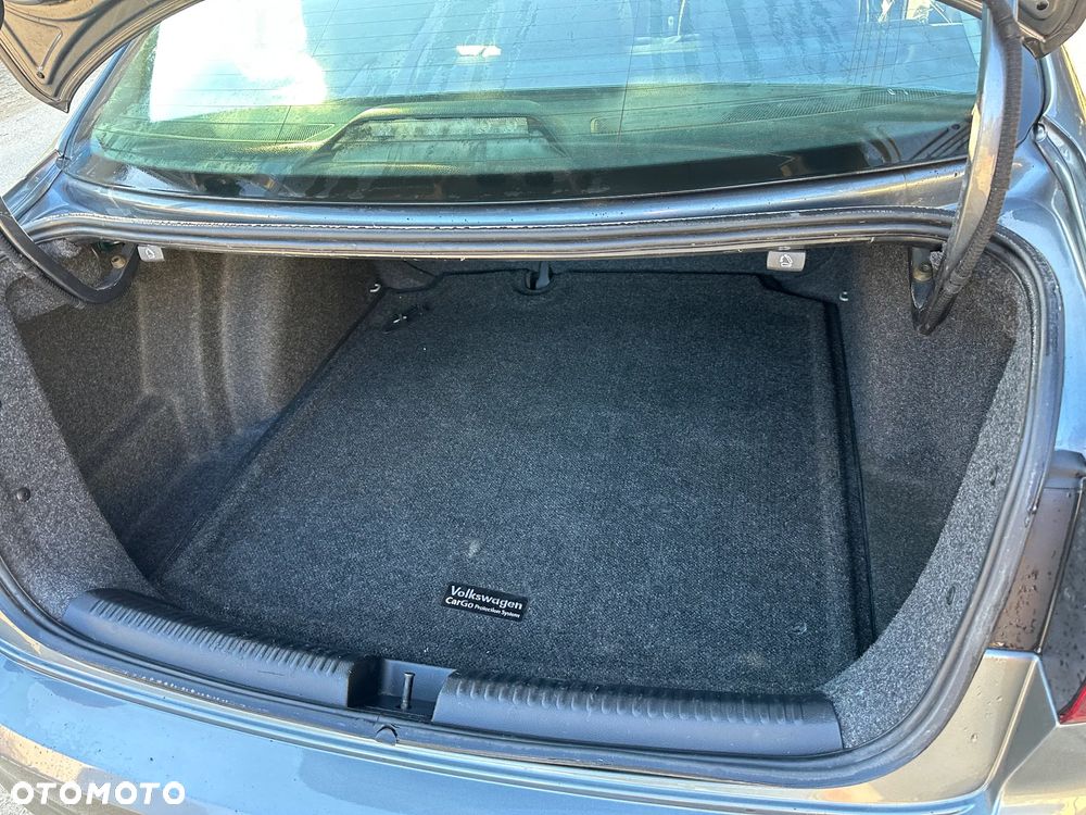 Volkswagen Jetta - 9