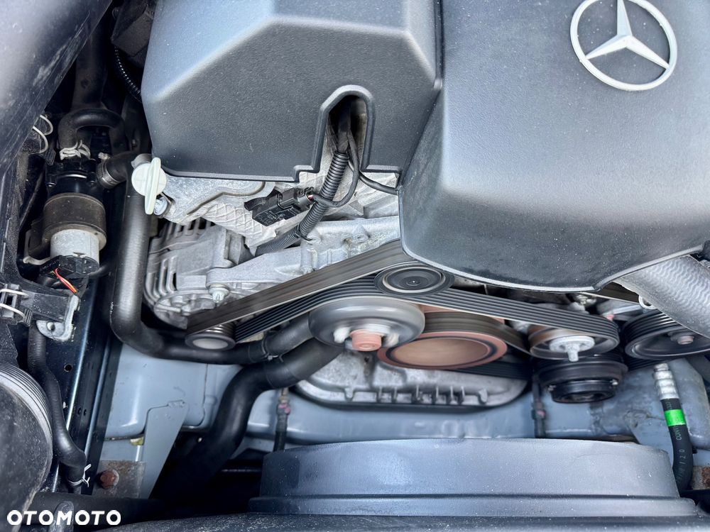 Mercedes-Benz Klasa E 320 T 4-Matic Elegance - 30