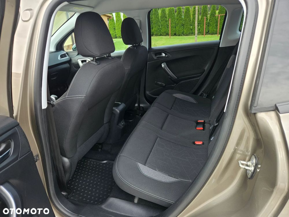 Peugeot 2008 1.2 Pure Tech Signature - 36