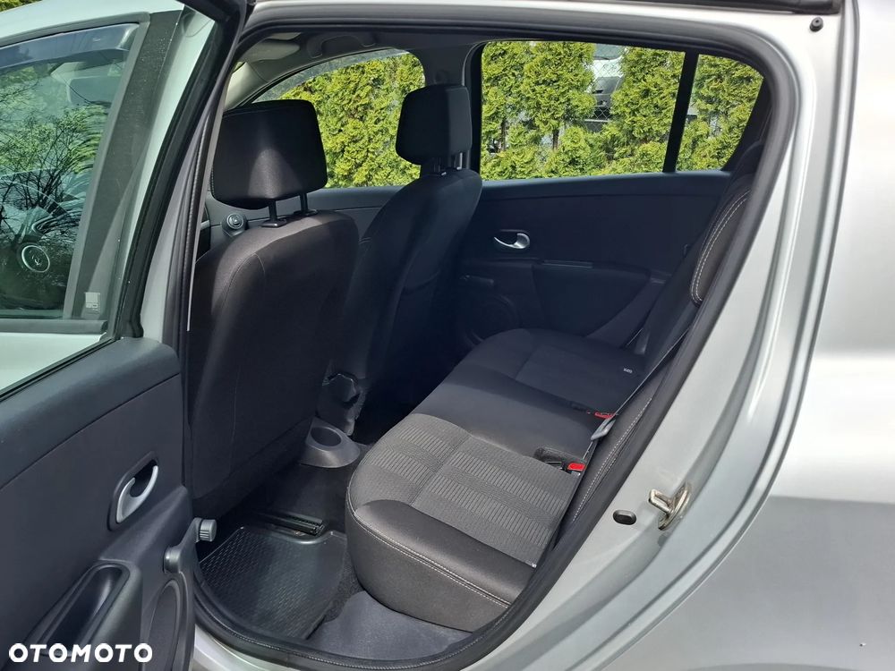 Renault Clio 1.2 16V TCE Dwudziestka - 12