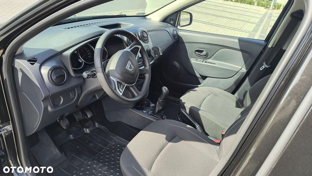 Dacia Sandero - 8