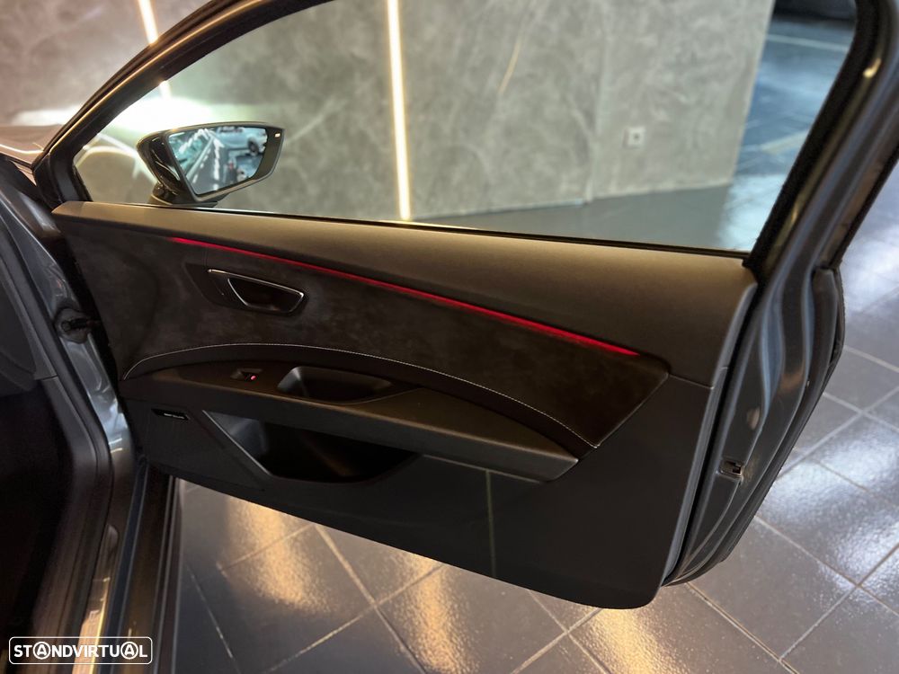 SEAT Leon SC 2.0 TSI S&S DSG Cupra 300 - 32