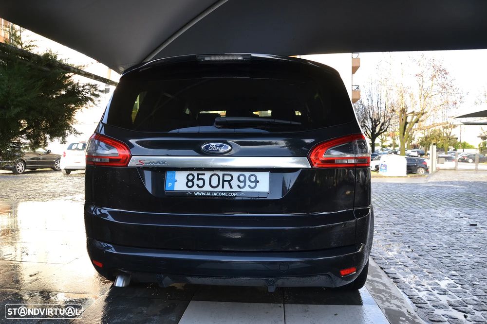Ford S-Max 2.0 TDCi Titanium 7L 149g - 7