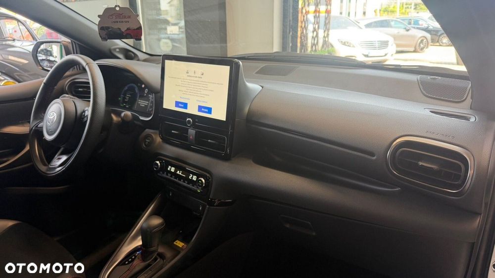 Toyota Yaris - 35
