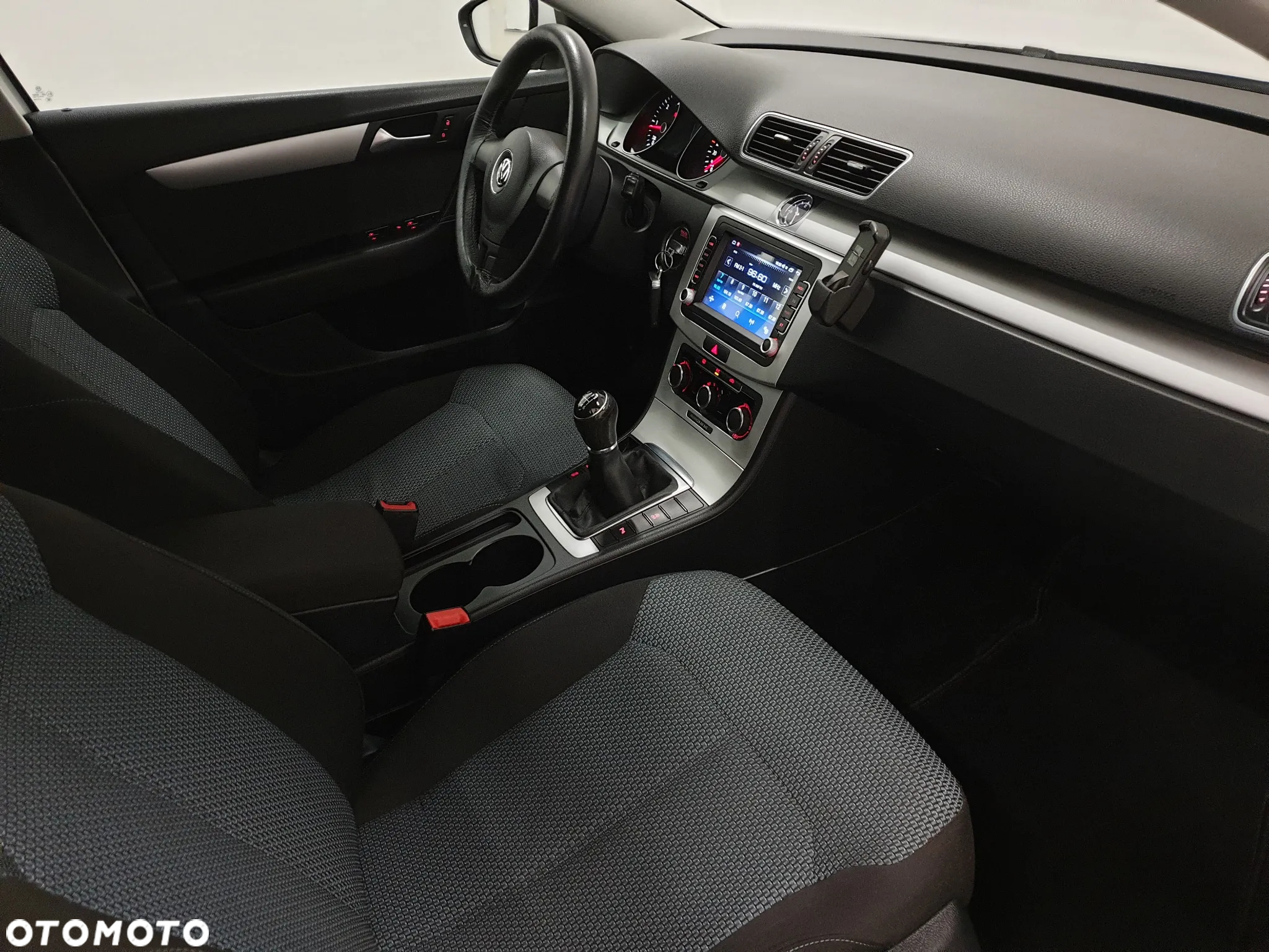 Volkswagen Passat 1.6 TDI Comfortline - 38