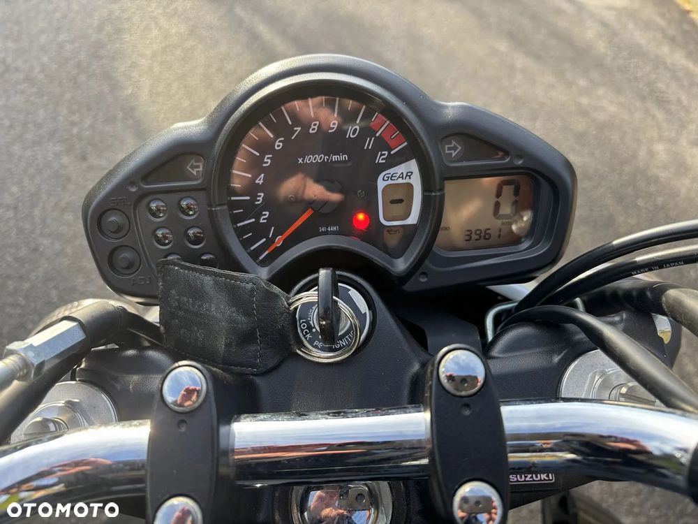Suzuki Gladius - 5