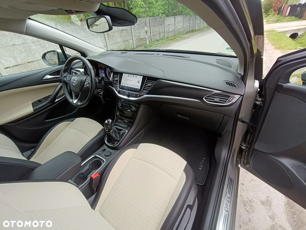 Opel Astra 1.4 Turbo Business - 37