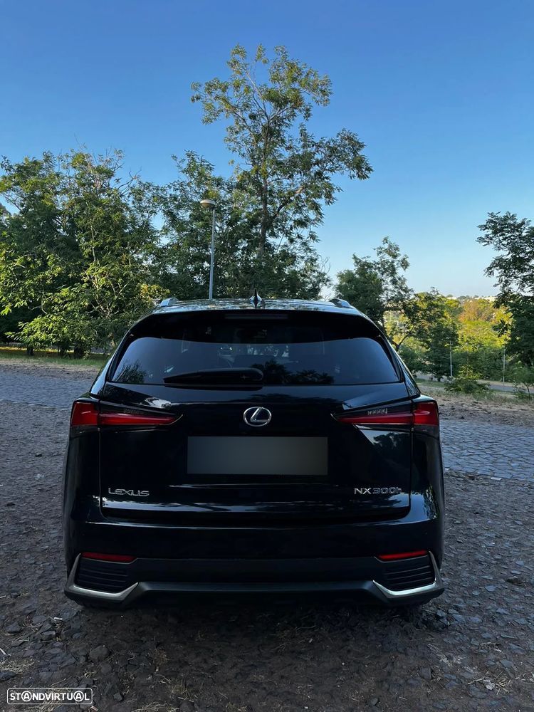 Lexus NX 300h Executive+ - 1