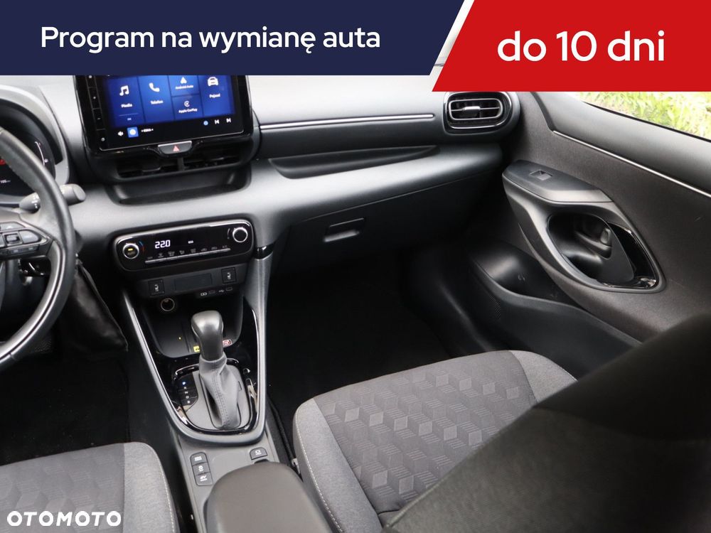 Toyota Yaris - 10