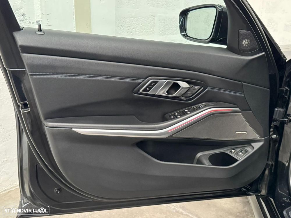 BMW 330 e Pack M Auto - 36