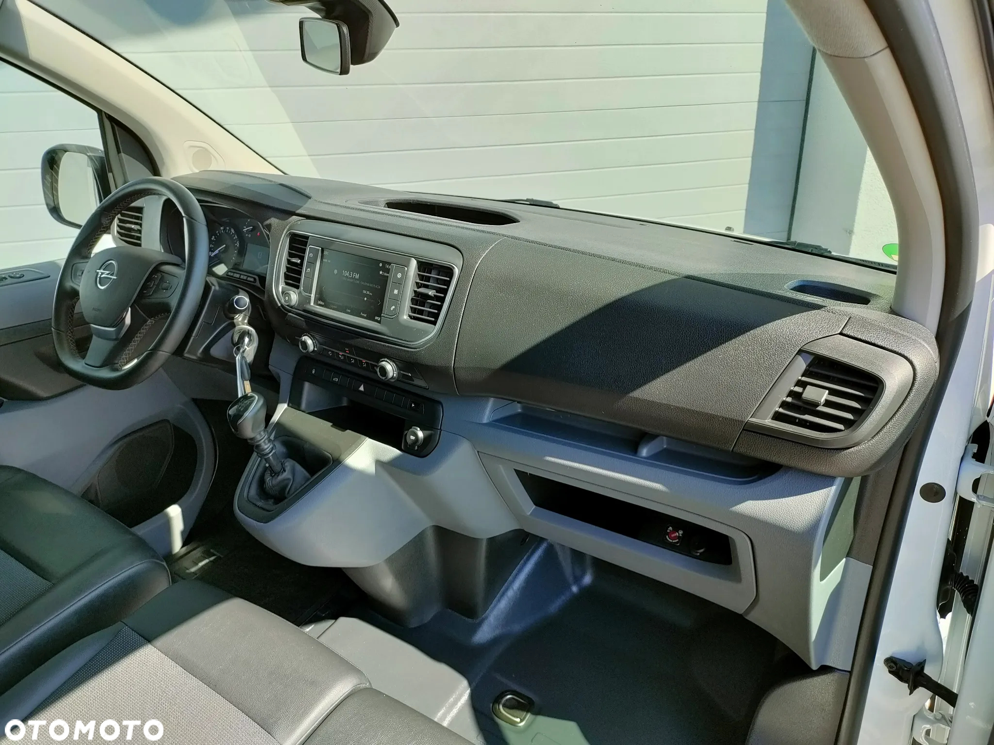 Opel Vivaro - 19
