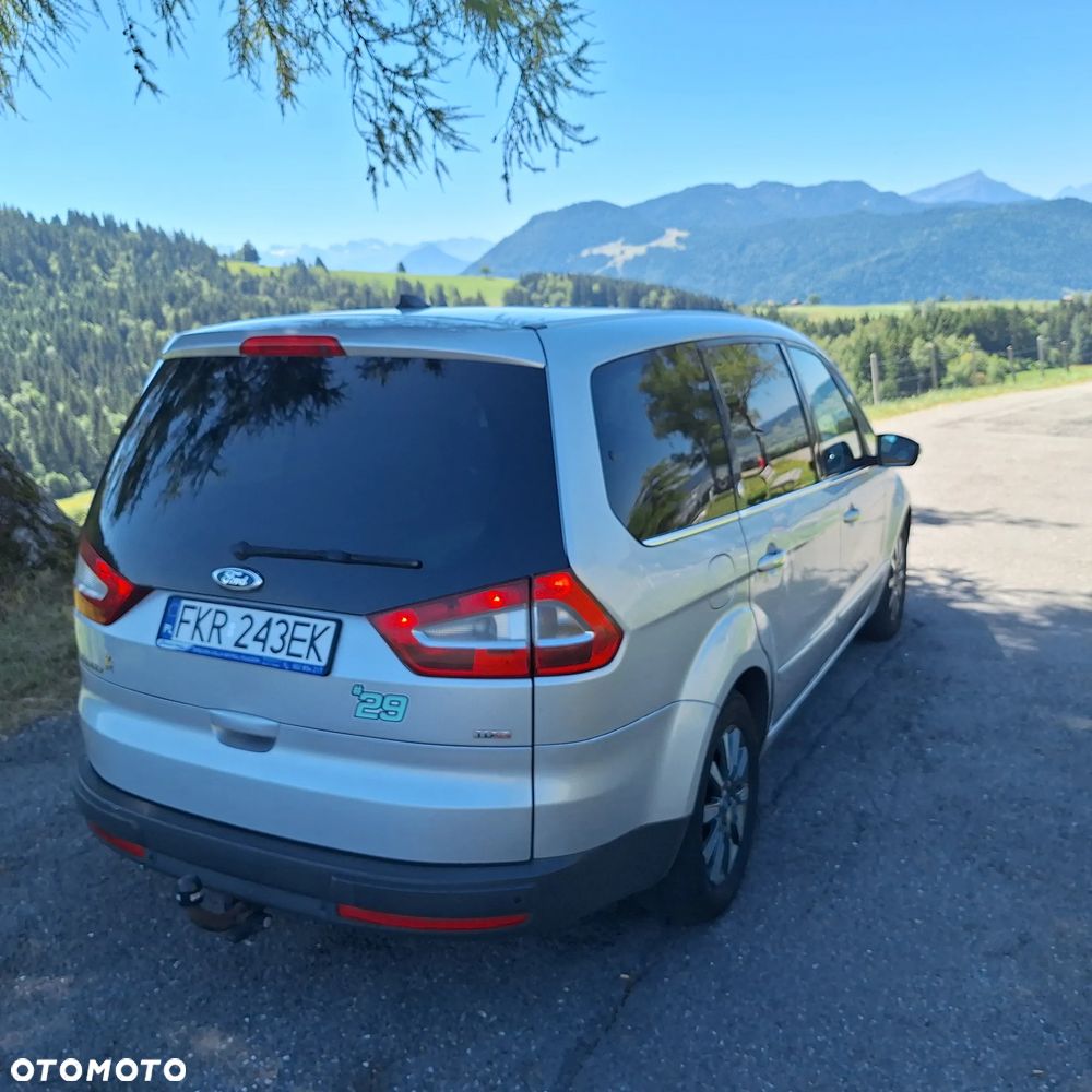 Ford Galaxy - 1