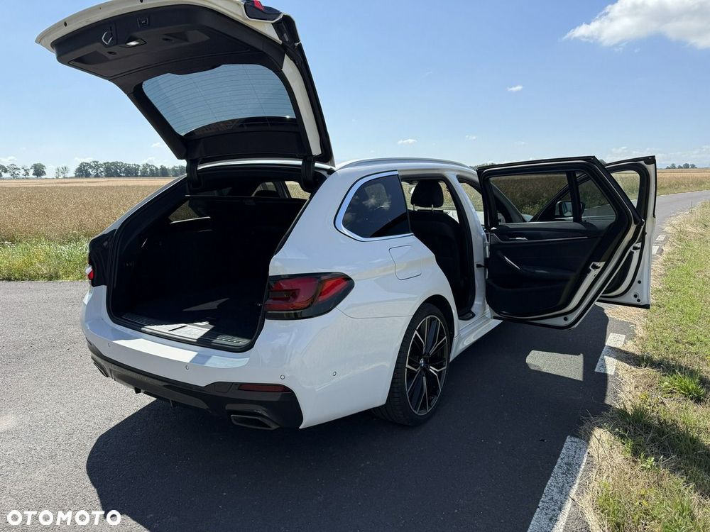 BMW Seria 5 530d mHEV M Sport sport - 36