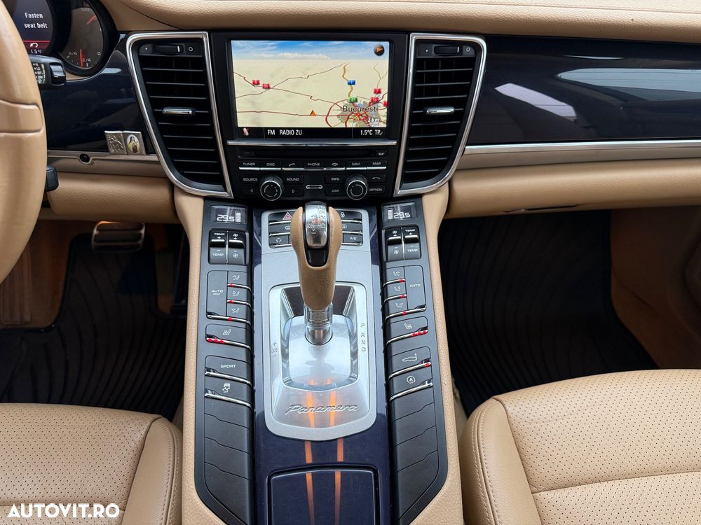 Porsche Panamera - 12