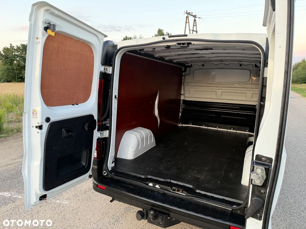Opel VIVARO*LED*klima*drzwi 270" tylnie*Car Play*dobre auto! - 18