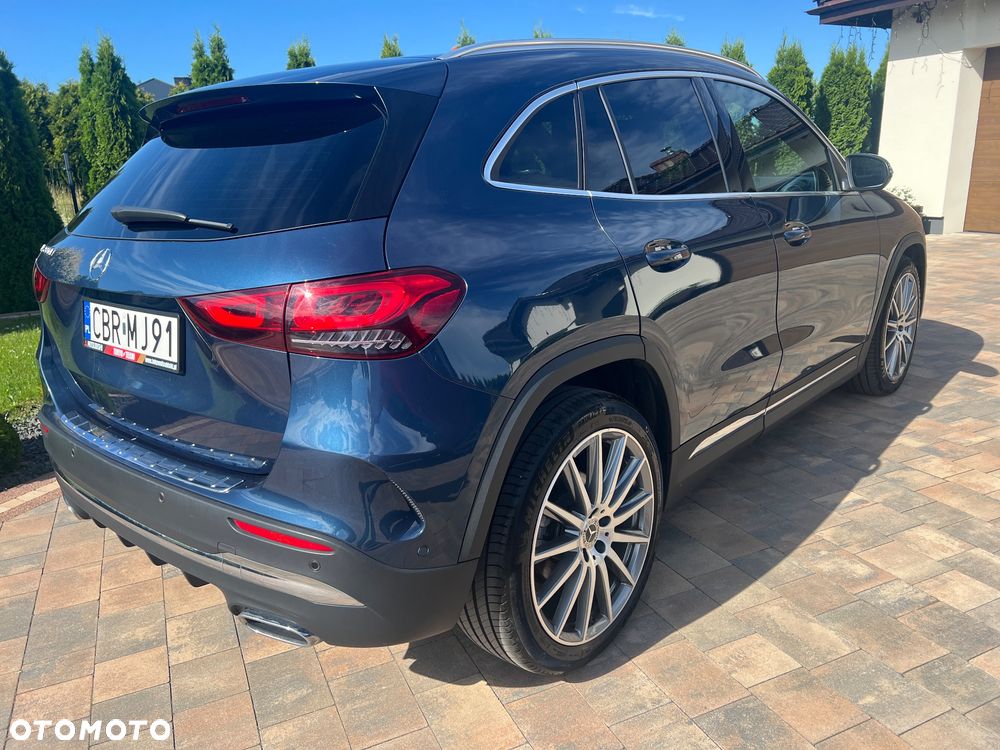 Mercedes-Benz GLA 200 d AMG Line - 4