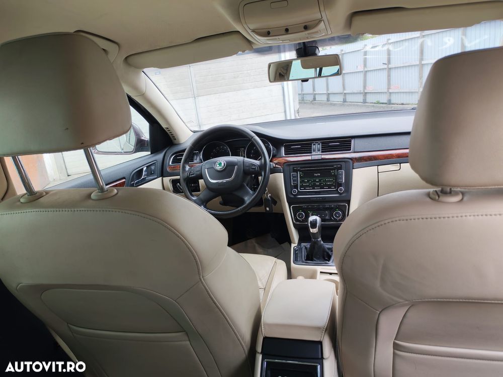 Skoda Superb 2.0 TDI Green tec Ambition - 6