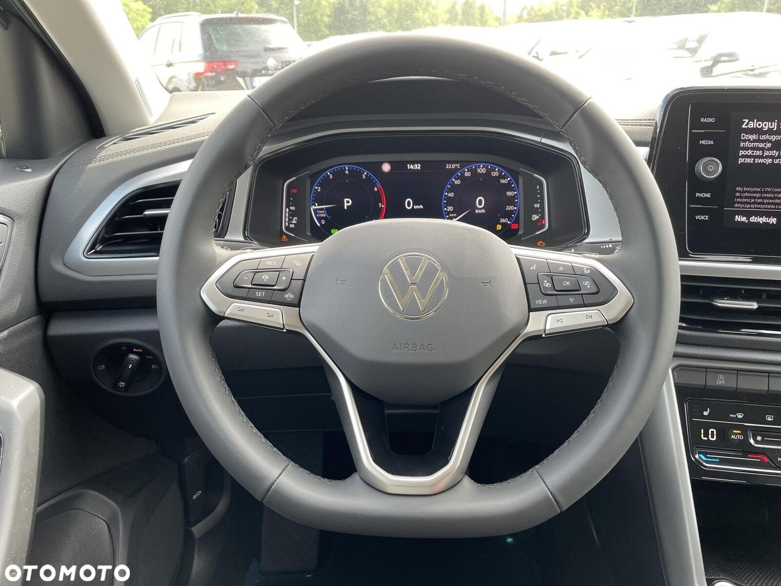 Volkswagen T-Roc - 12