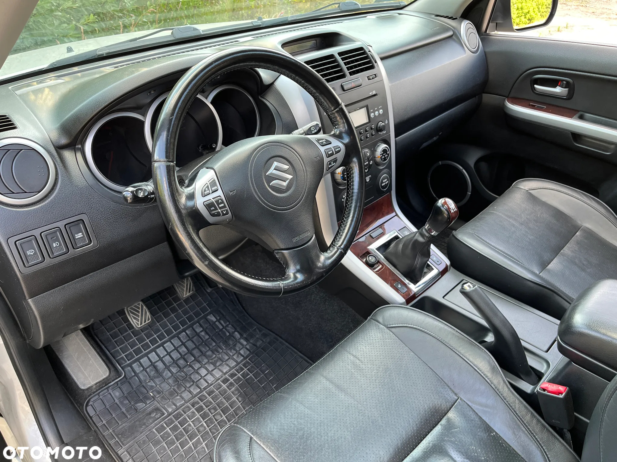 Suzuki Grand Vitara 1.9 DDiS Premium EU5 - 12