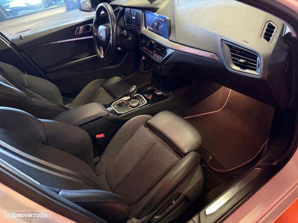 BMW 116 d Line Sport Auto — fotografia 4