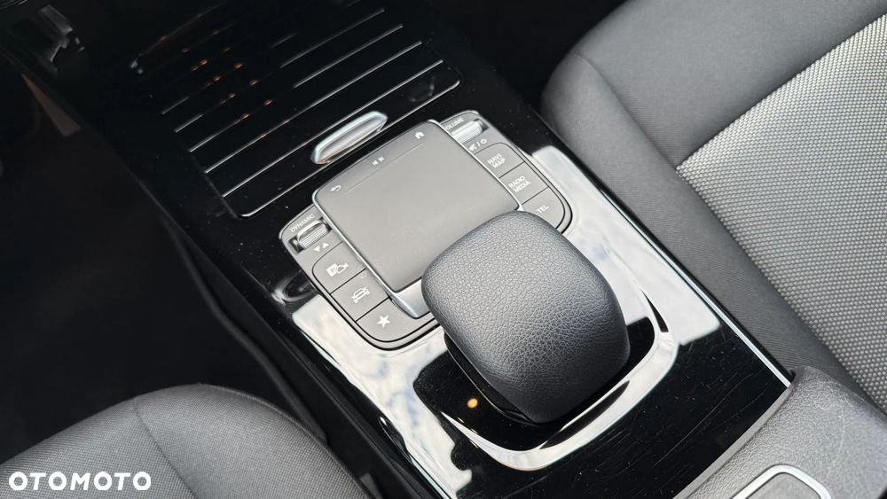 Mercedes-Benz CLA 180 d 8G-DCT Edition 2021 - 26