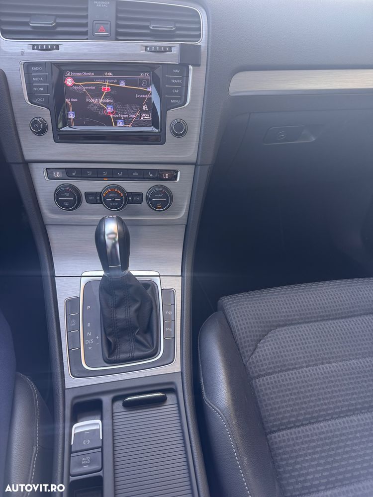 Volkswagen Golf - 12