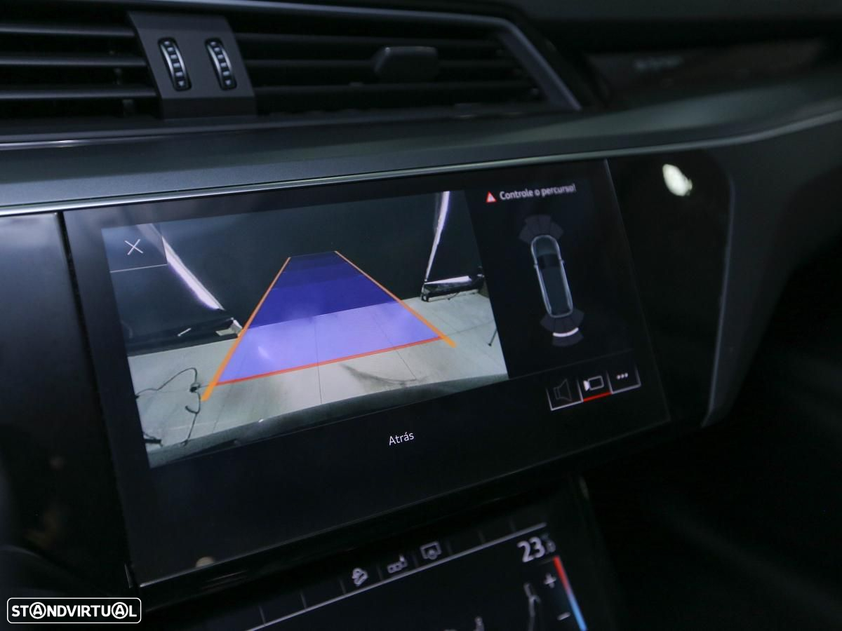 Audi e-tron 55 quattro - 16