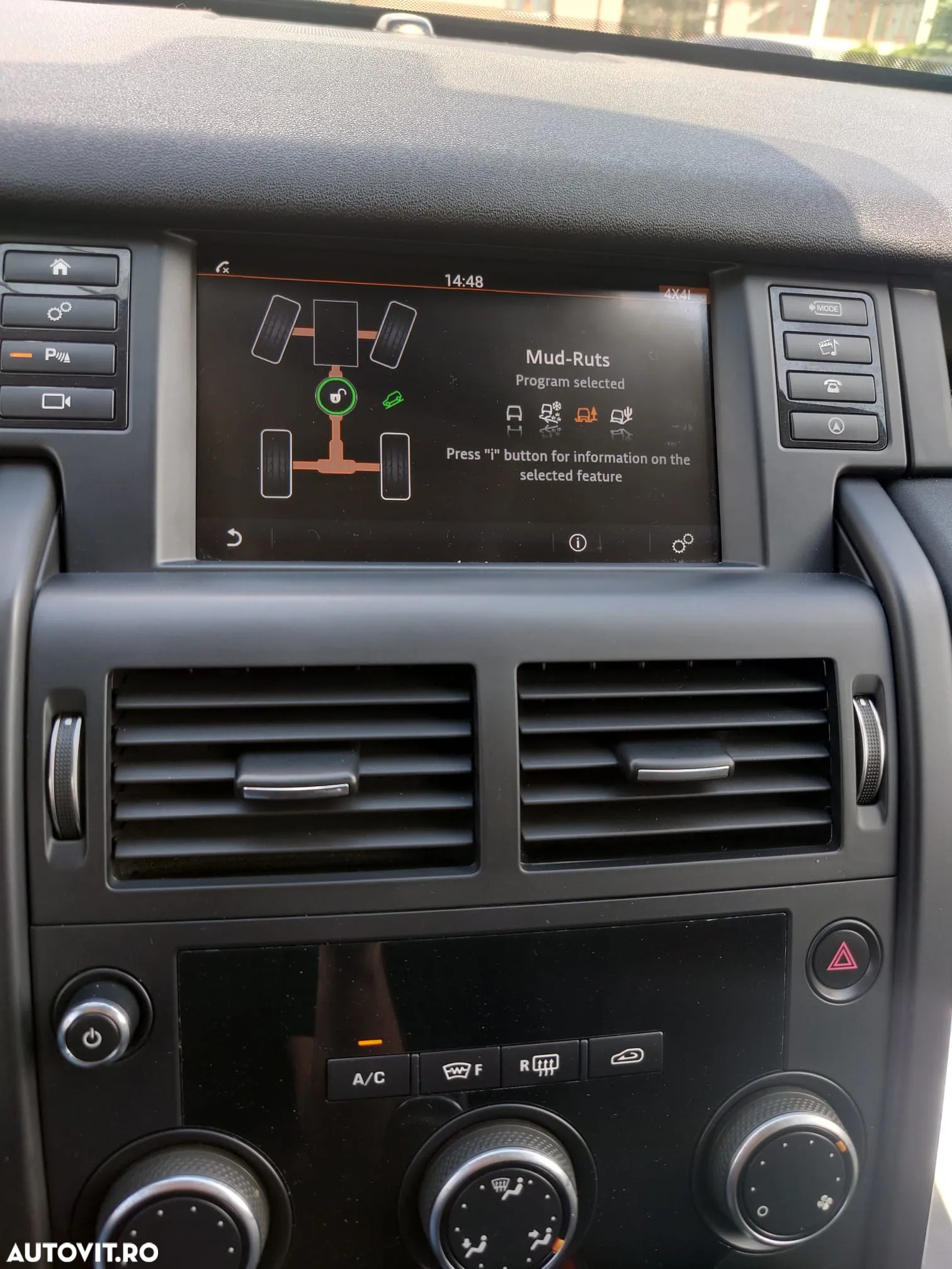 Land Rover Discovery Sport - 23