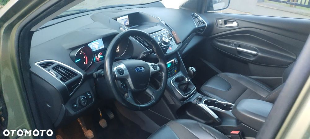 Ford Kuga 2.0 TDCi 4x4 ST-Line - 15