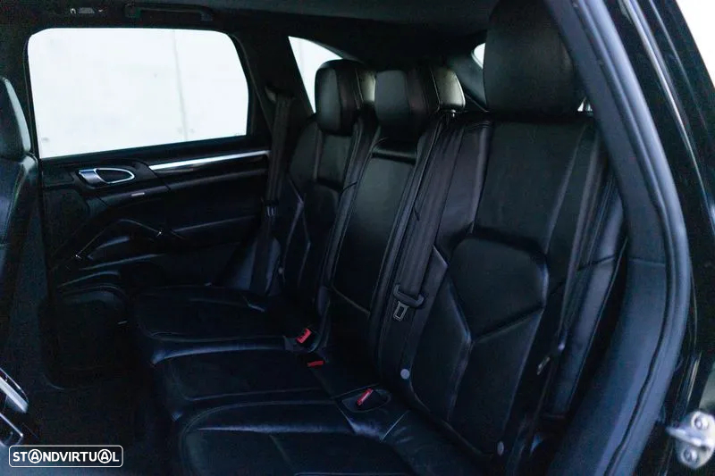 Porsche Cayenne Standard - 20