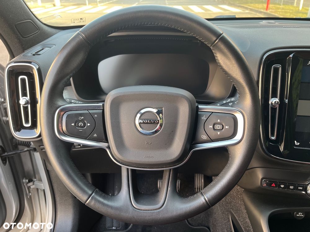 Volvo XC 40 D3 Momentum Pro - 20