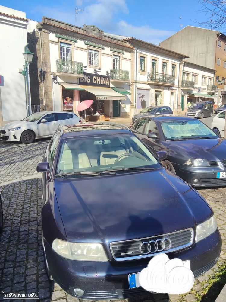 Audi A4 Avant 2.5 TDI Attraction - 1