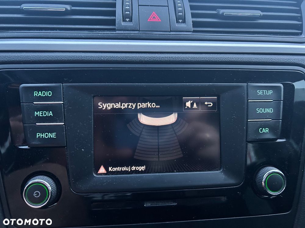 Skoda RAPID 1.2 TSI Ambition - 11