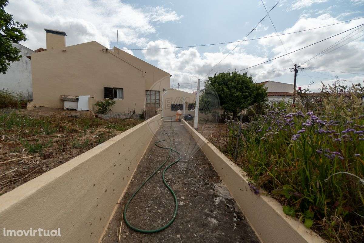 Moradia T2 para venda - Grande imagem: 2/23