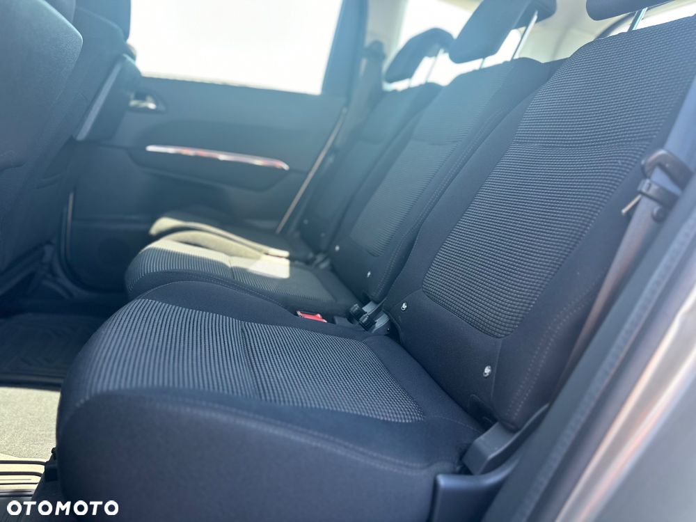 Peugeot 5008 - 13