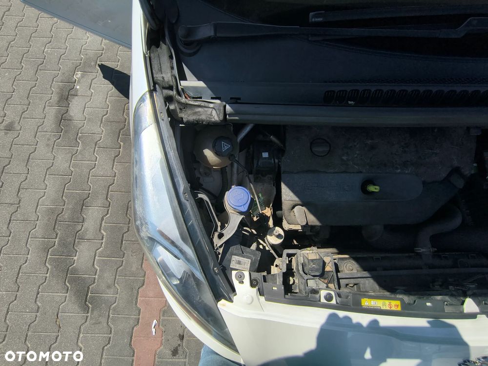 Peugeot 5008 HDI 150 Active - 34