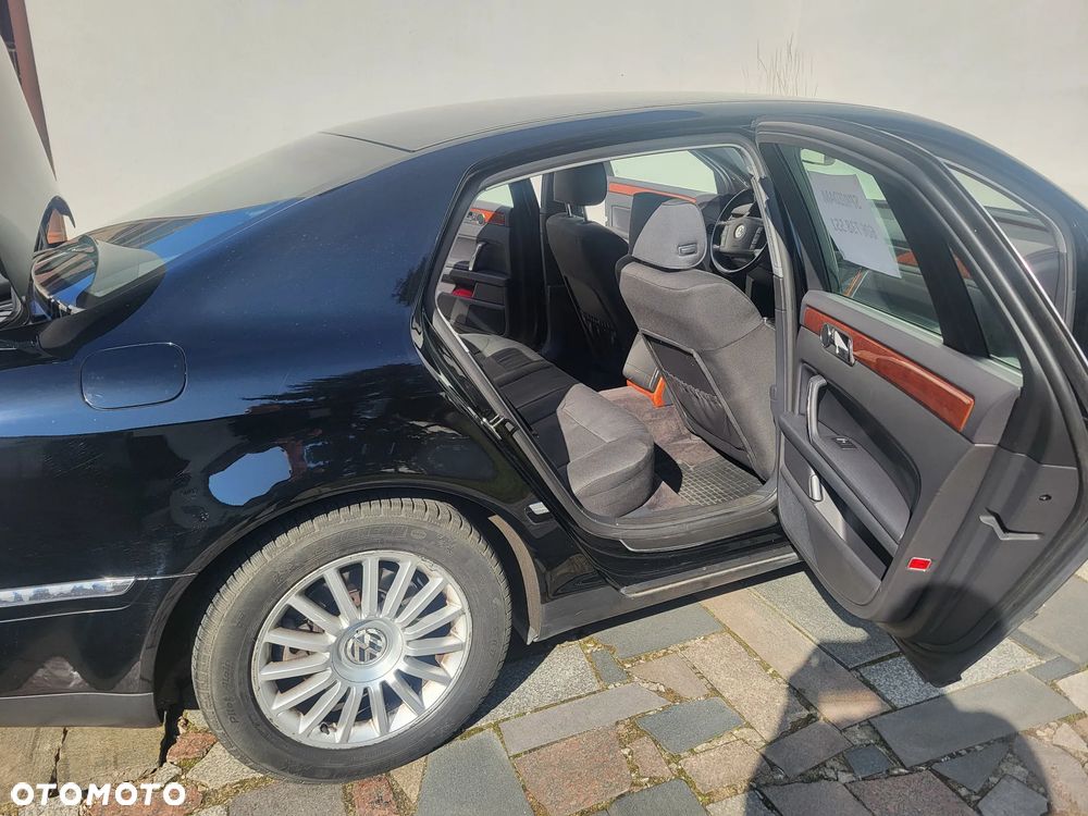 Volkswagen Phaeton - 9