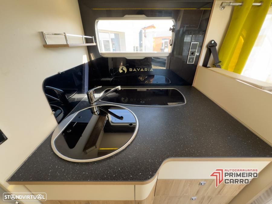 Bavaria Style I740 c.central e basculante - 17