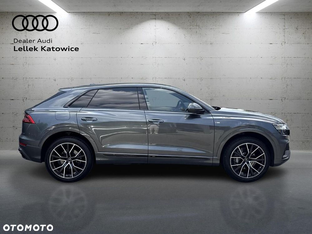 Audi Q8 - 11