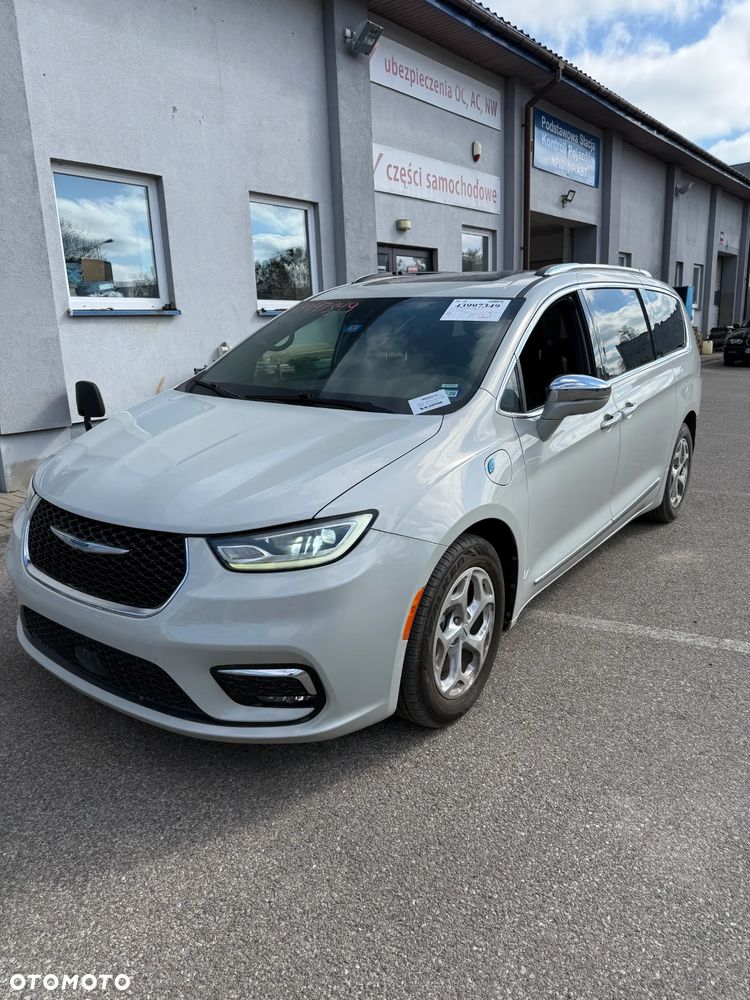 Chrysler Pacifica - 3