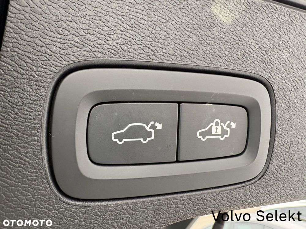 Volvo XC 60 - 24