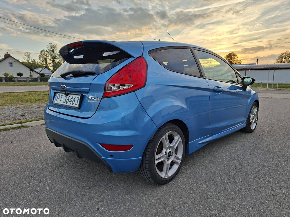 Ford Fiesta - 7