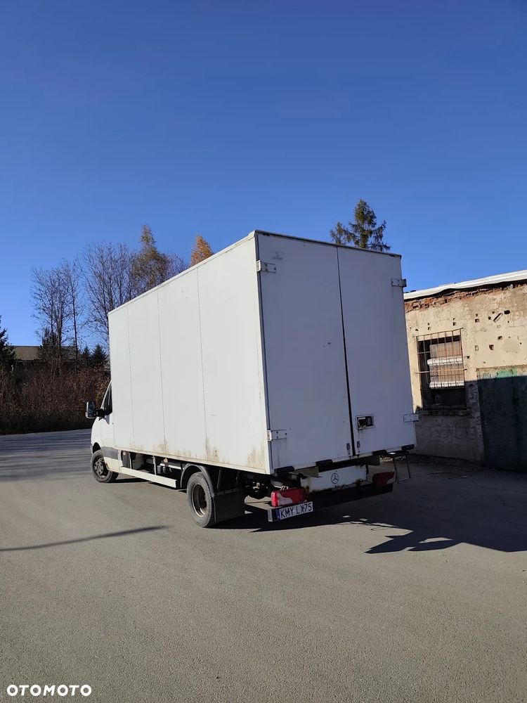 Mercedes-Benz Sprinter - 4