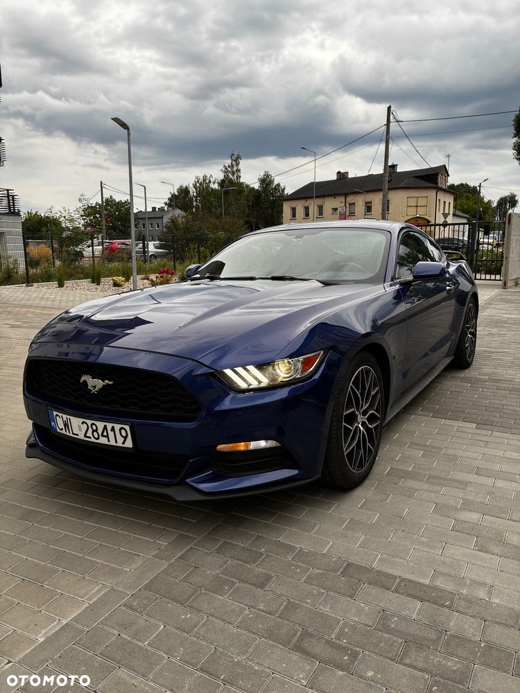Ford Mustang 3.7 V6 - 1